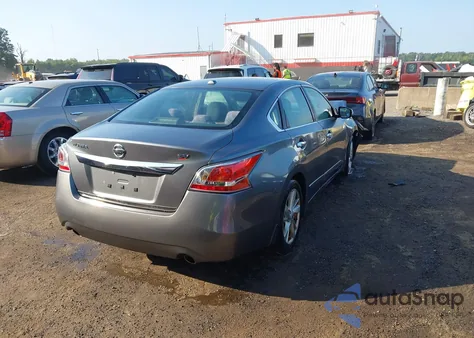 2015 Nissan Altima 2.5 Sv из США, поврежденный, VIN 1N4AL3AP7FC240085